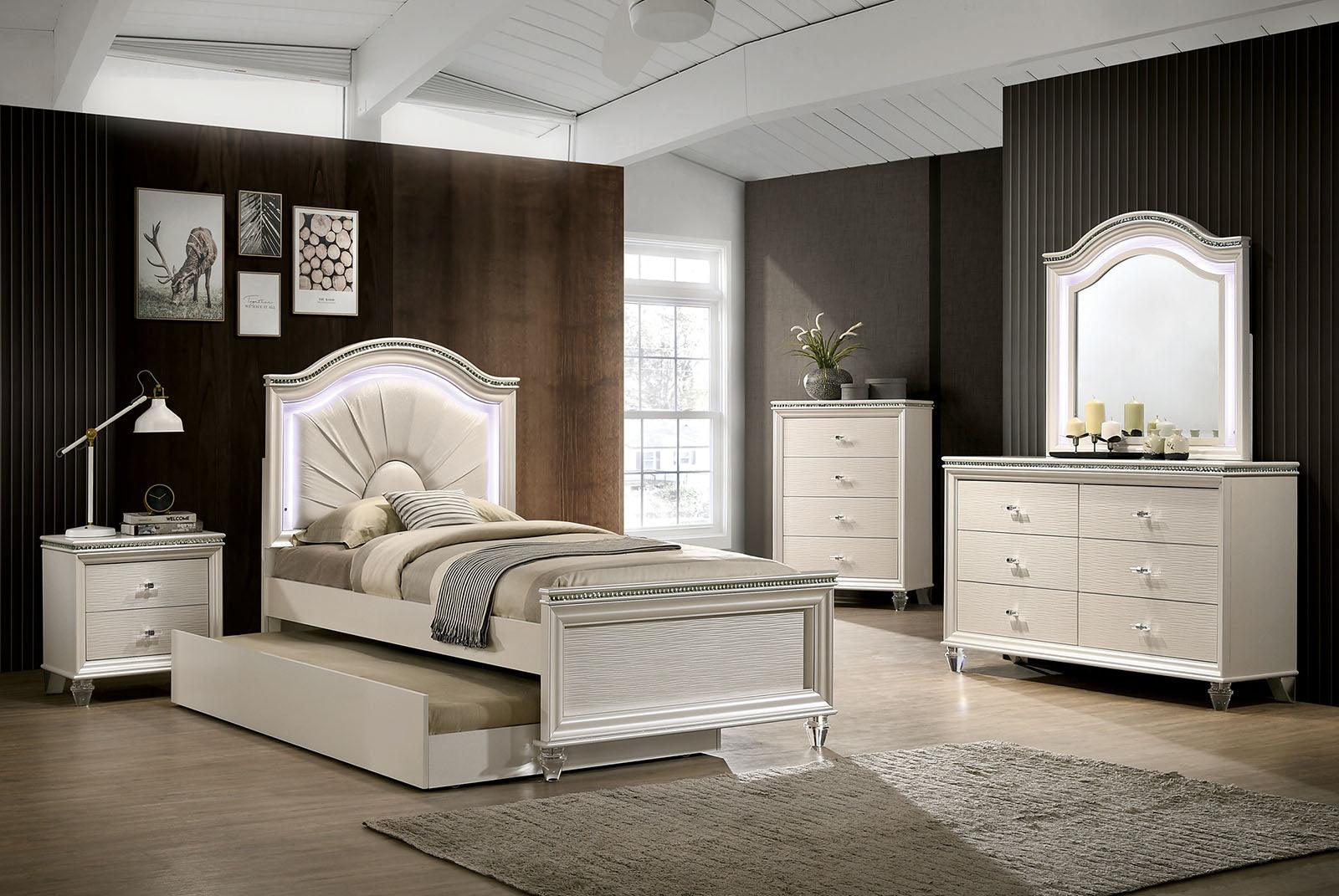 Allie Pearl White Full Bed - Image 3