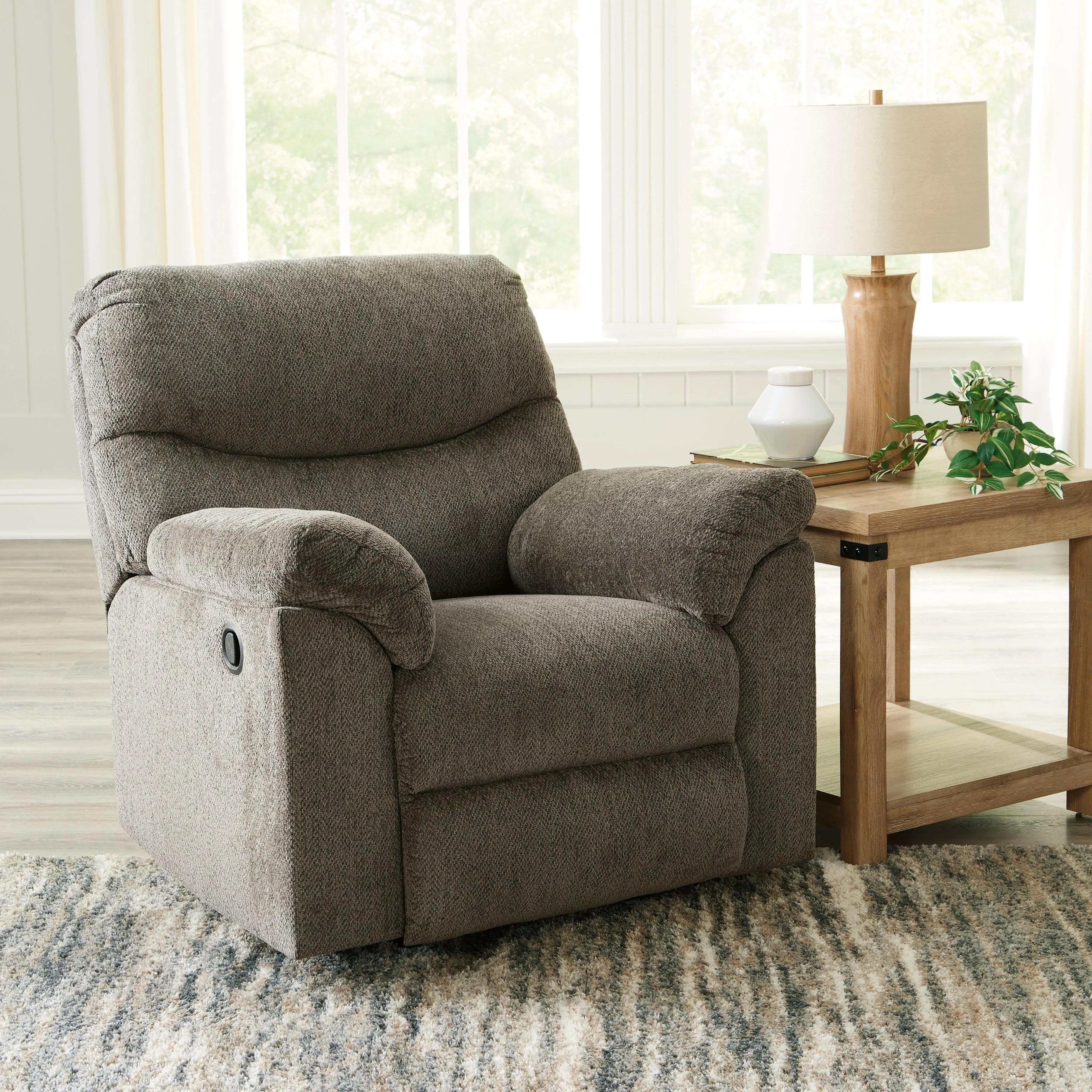 Alphons Putty Manual Recliner - Image 9