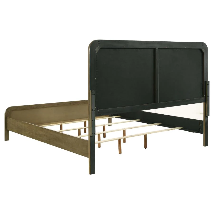 Amsbury Nutmeg 5-piece Queen Bedroom Set - Image 4