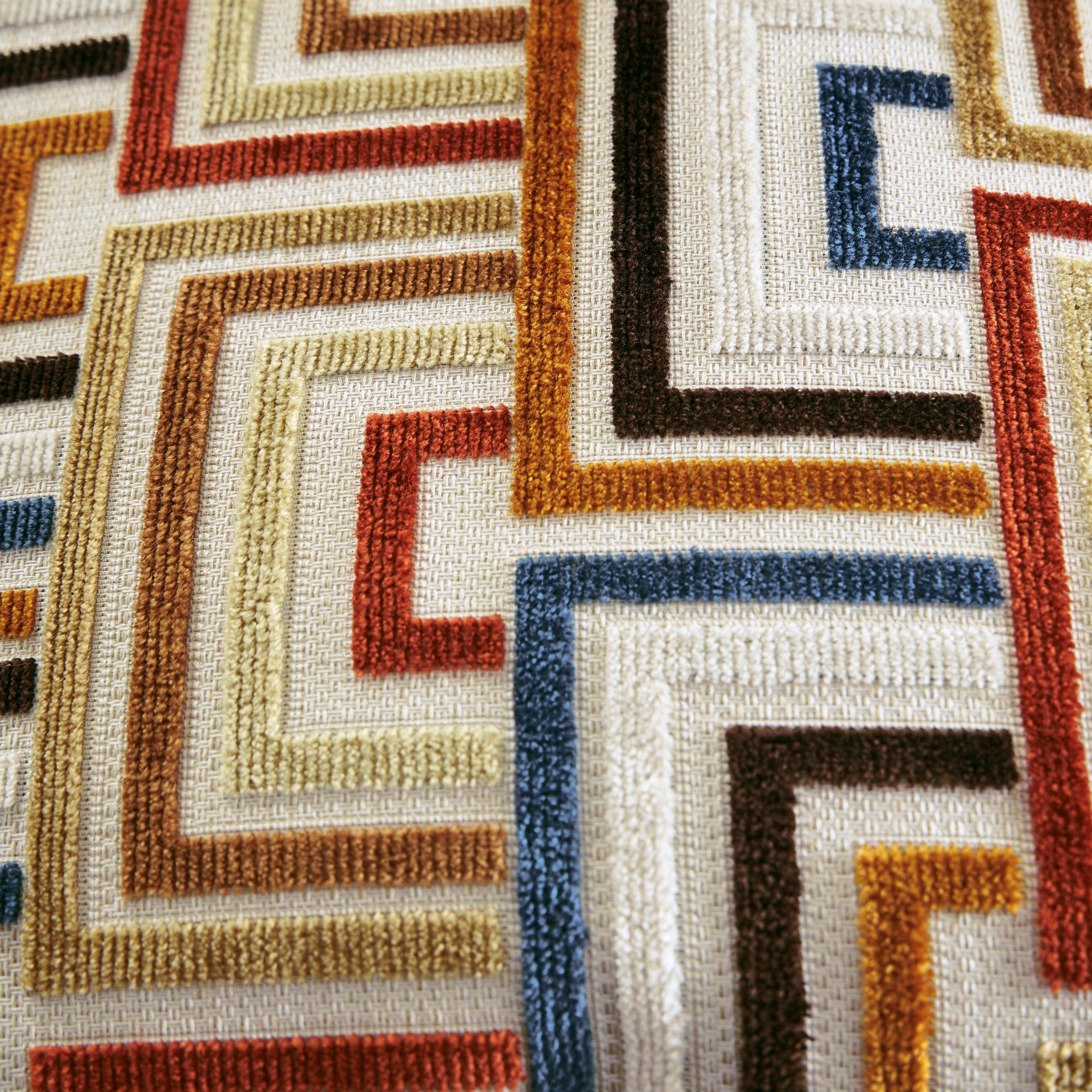 Aviemore Spice Loveseat - Image 5