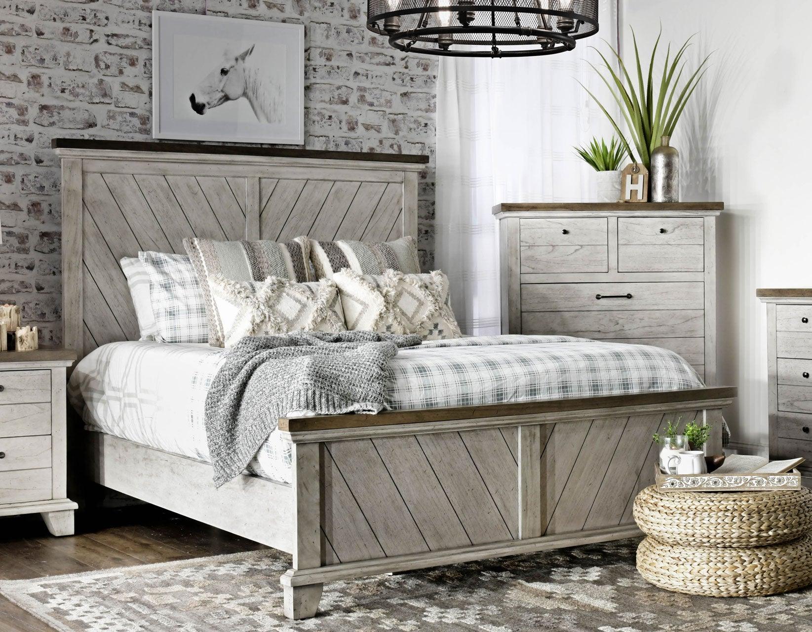 Bear Creek Queen Bed - Image 6