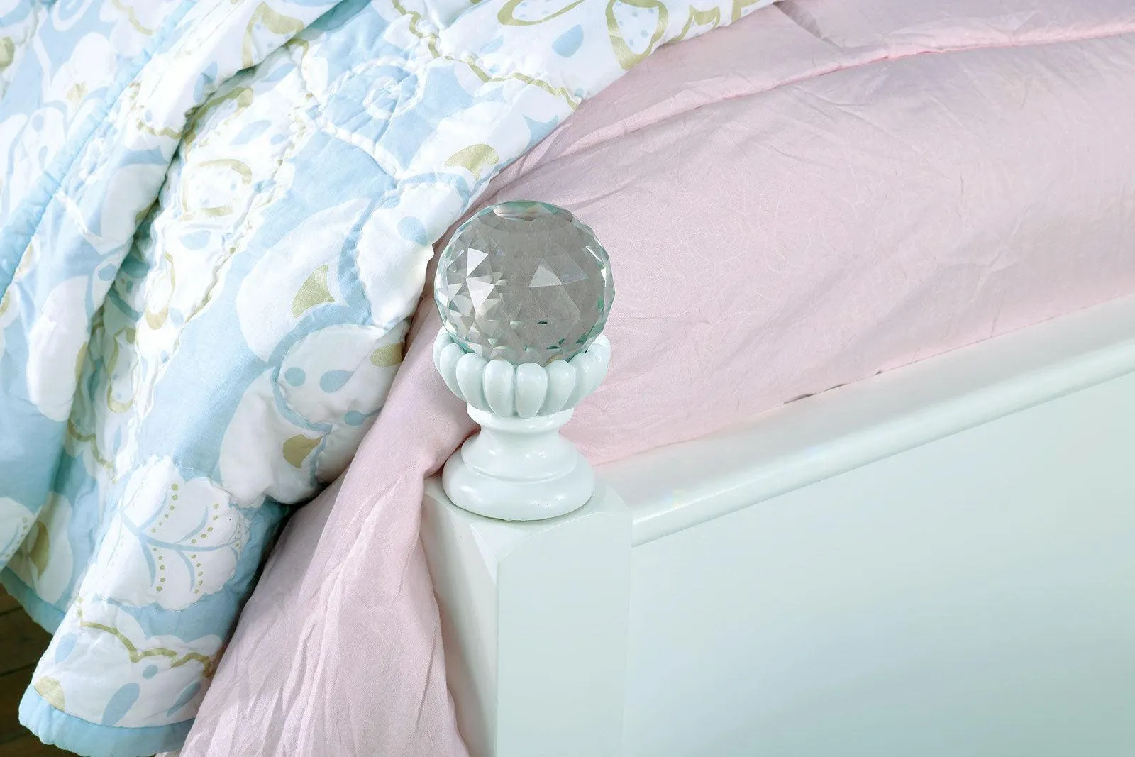 Belva White Twin Bed - Image 5