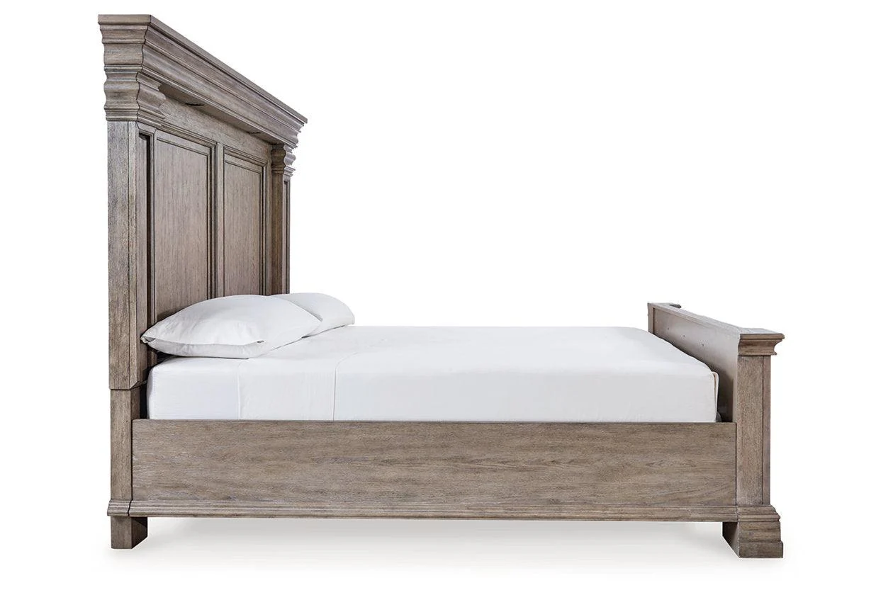 Blairhurst Light Grayish Brown King Panel Bed - Image 4