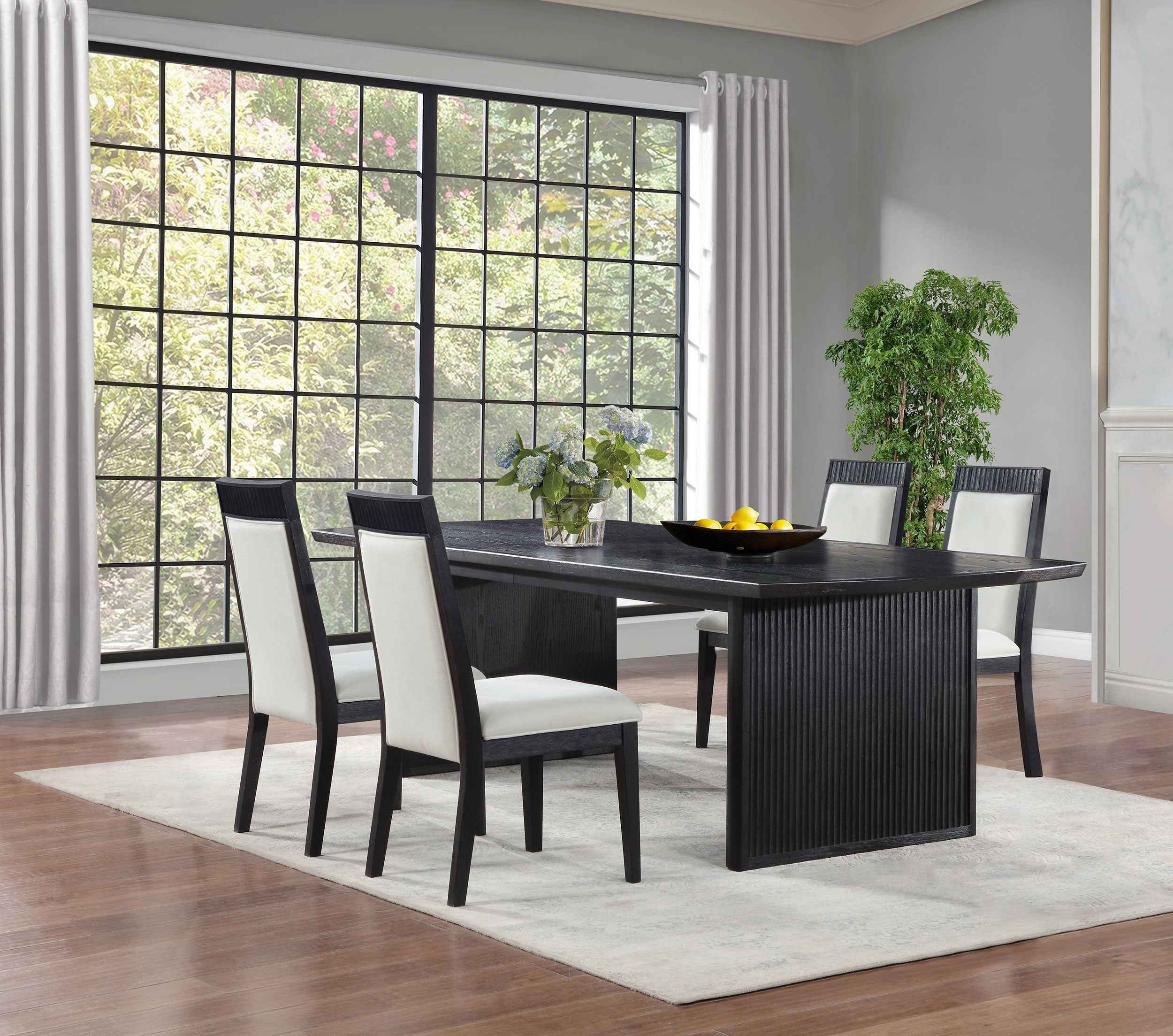 Brookmead Black/Ivory 5-piece Extension Leaf Dining Table Set