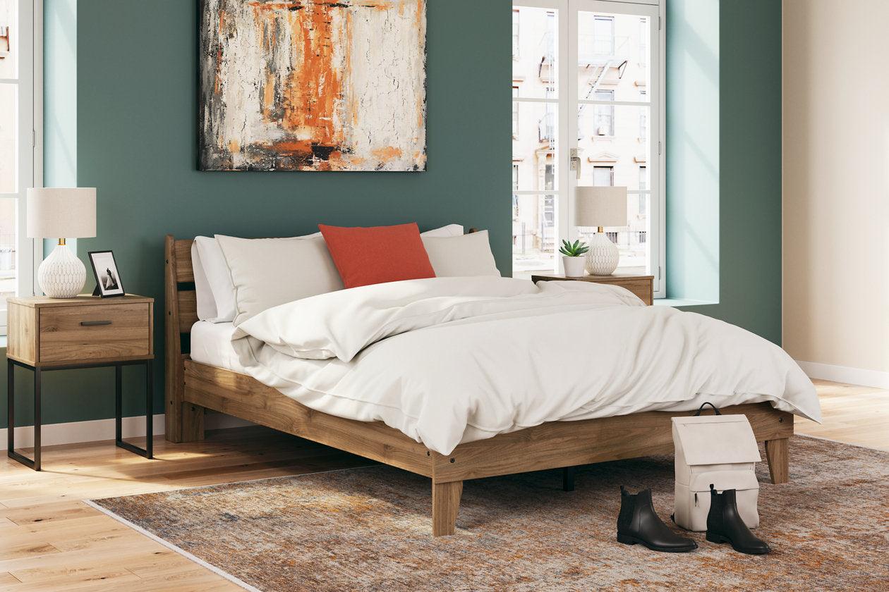 Deanlow Honey Queen Platform Panel Bed - Image 2