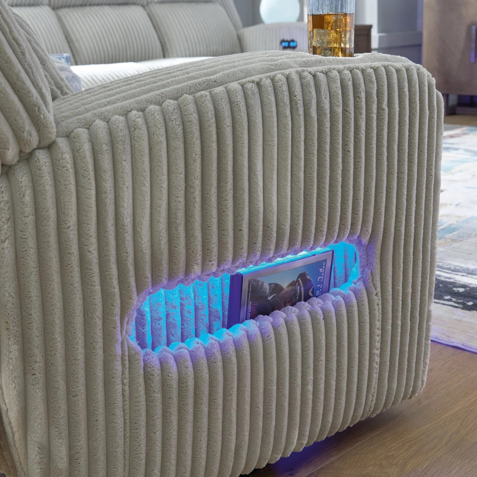 Forest Lake Alloy Power Recliner - Image 16