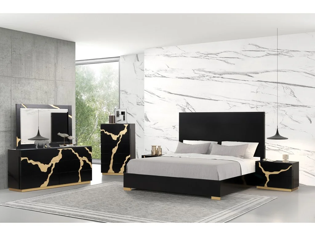 Goldsberg Black/Gold-Painted Pattern 4-Piece Queen Bedroom Set