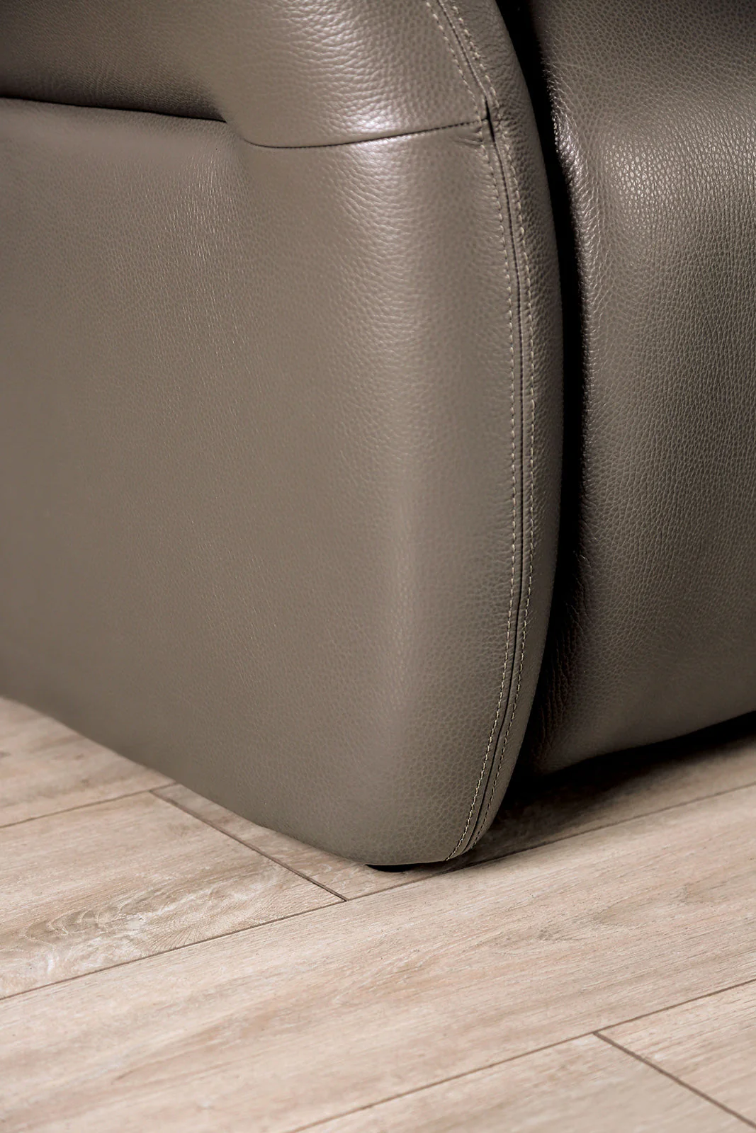 Granucci Gray Power Recliner - Image 2