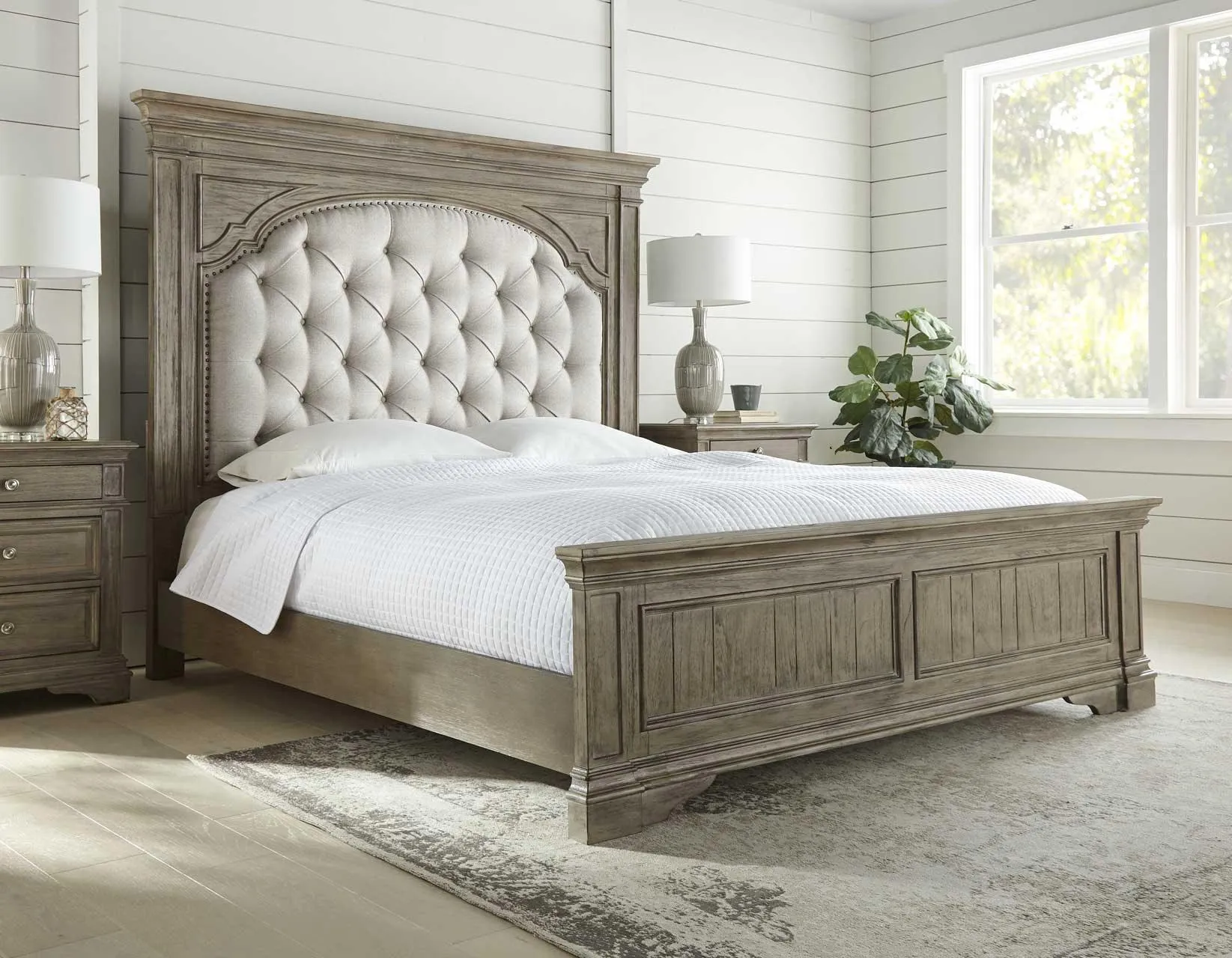 Highland Park Queen Bed, Waxed Driftwood - Image 2