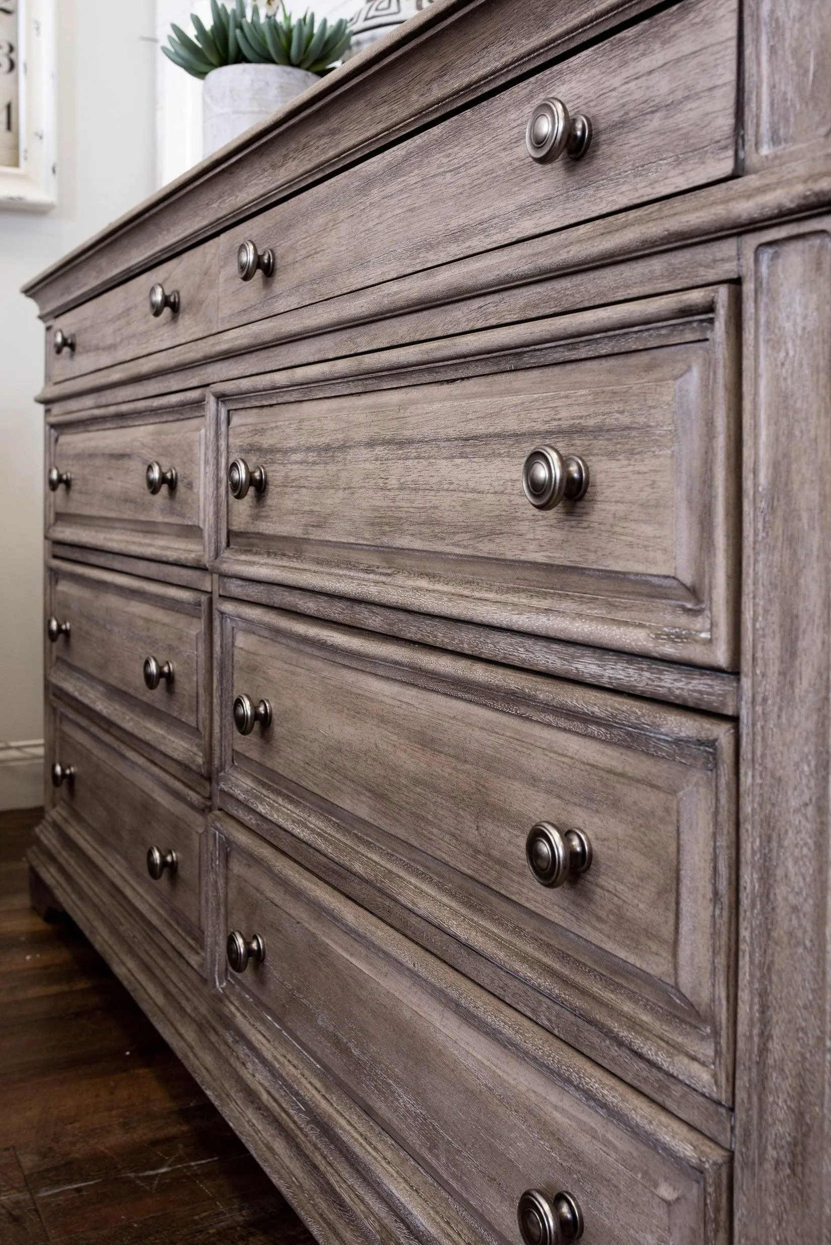 Highland Park-Tan 4-Piece King Bedroom Set - Image 12
