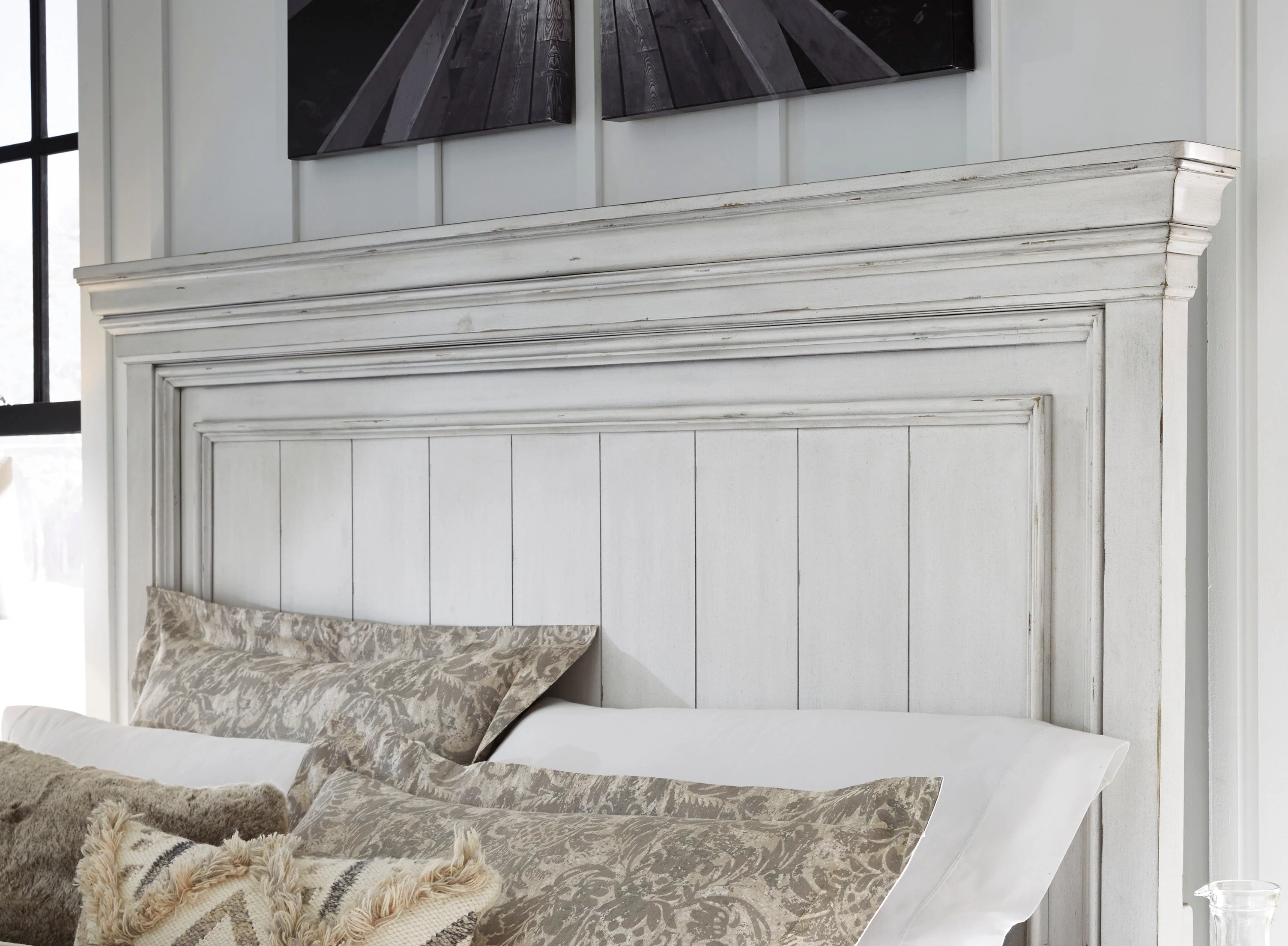 Kanwyn Whitewash Storage Panel Bedroom Set - Image 8