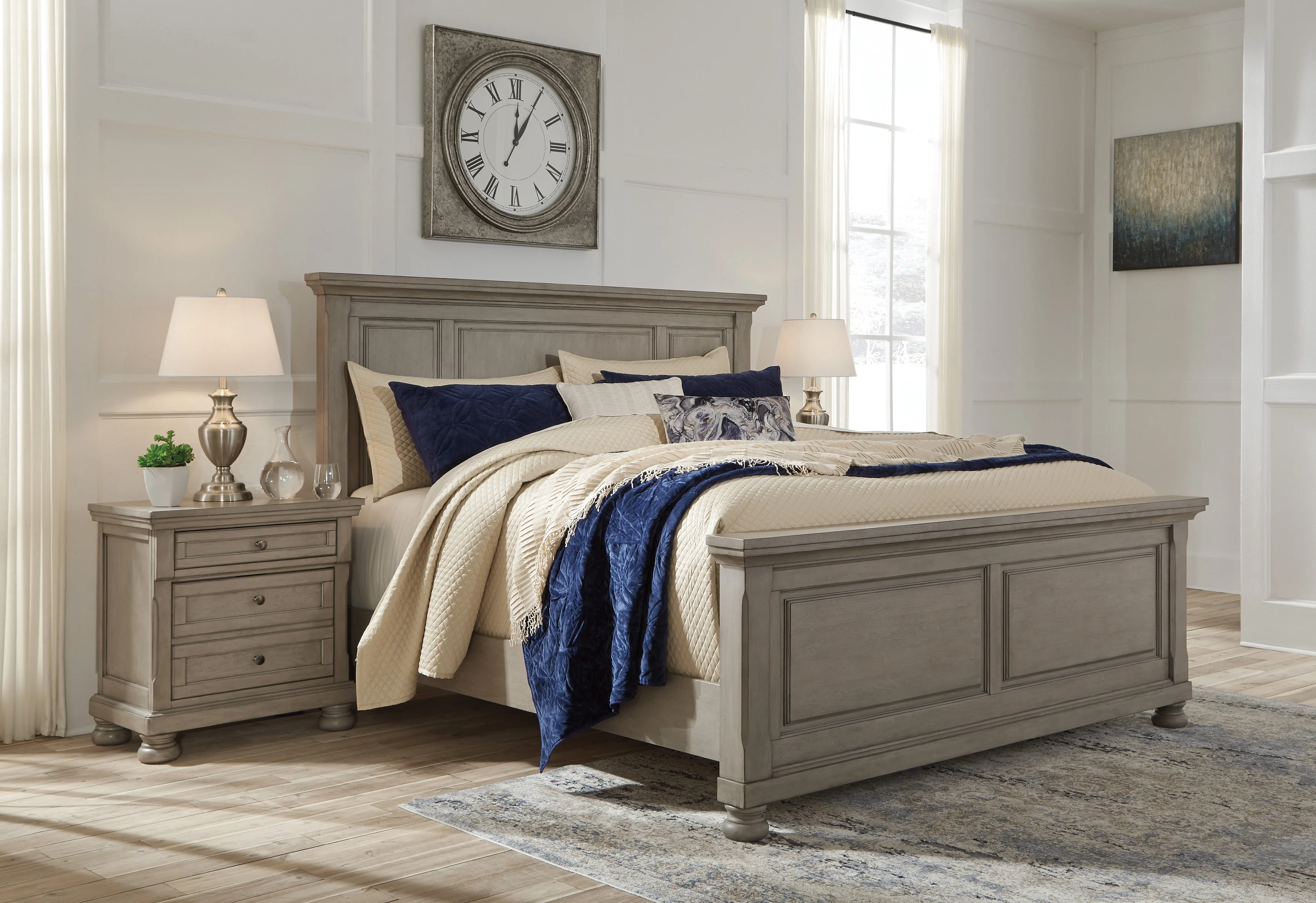 Lettner Light Gray Panel Bedroom Set - Image 3