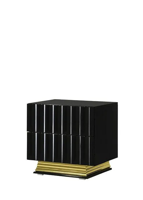 Lila Black Platform Bedroom Set - Image 5