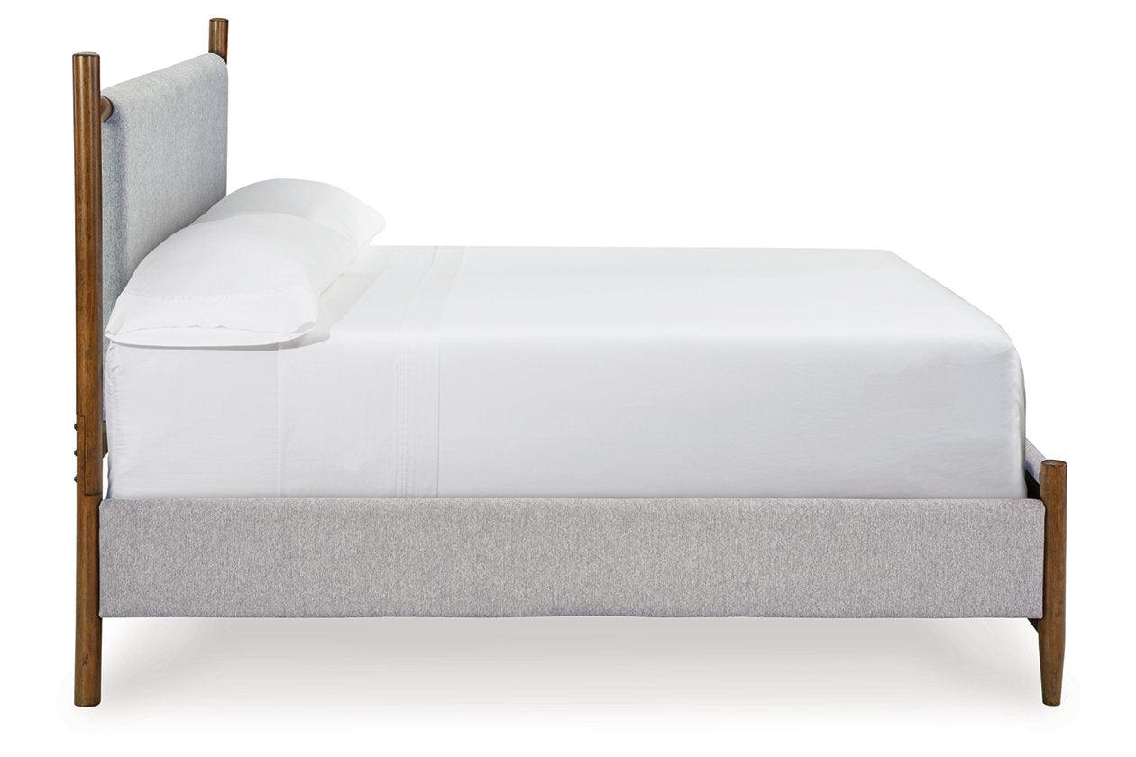 Lyncott Brown King Upholstered Bed - Image 3