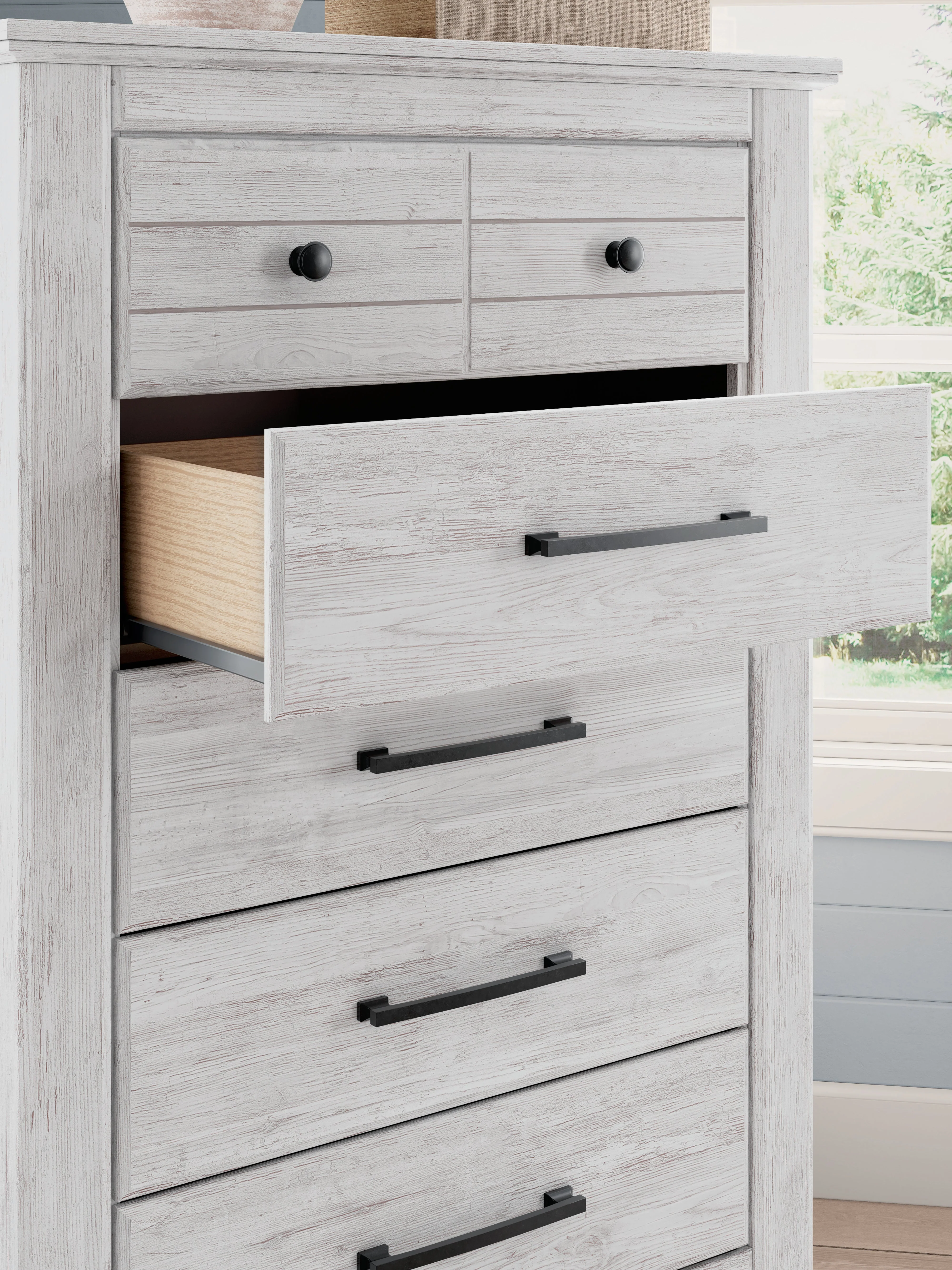 Makidern Whitewash Panel Bedroom Set - Image 19