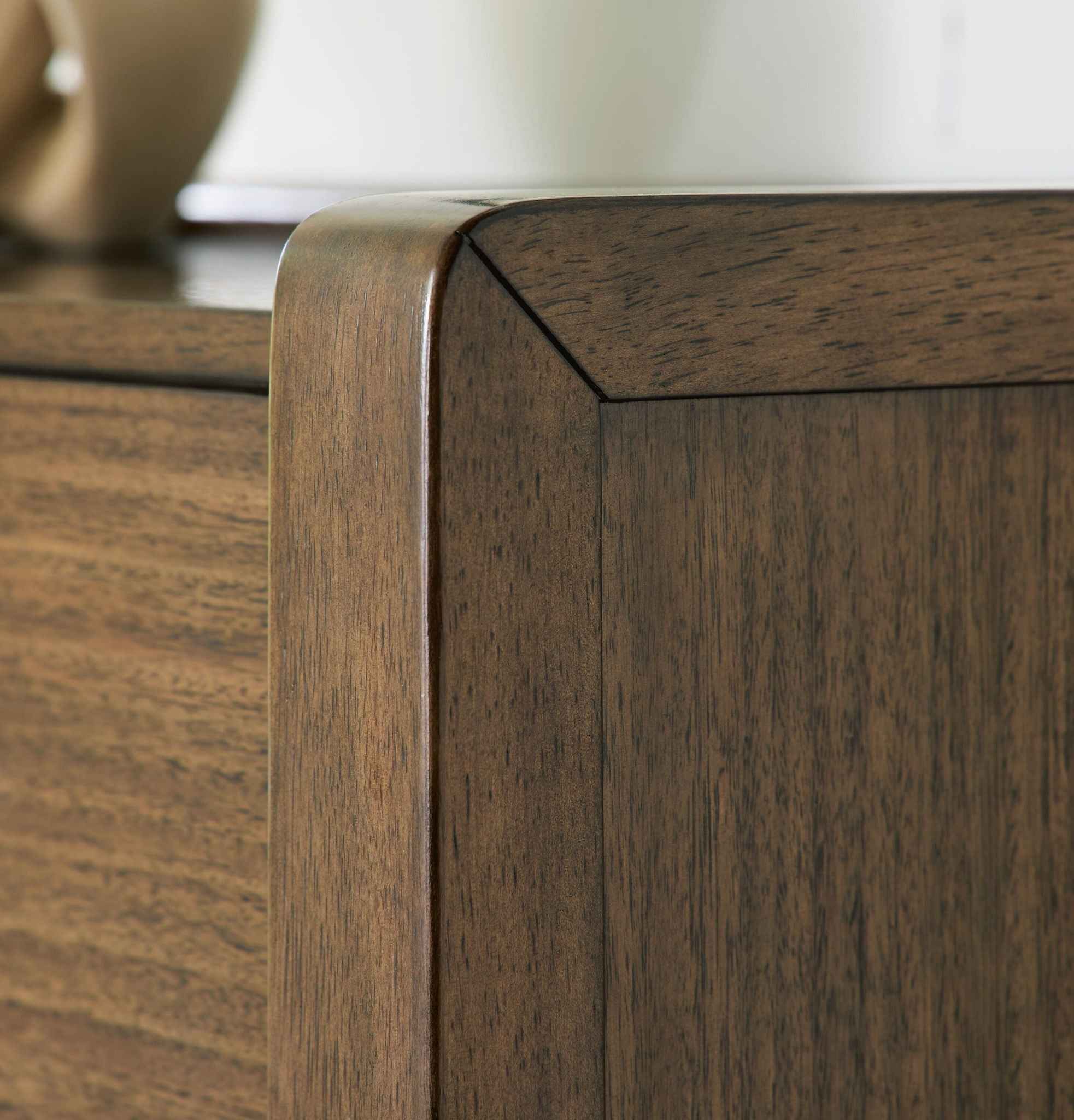 Marxmore Brown Five Drawer Chest - Image 6
