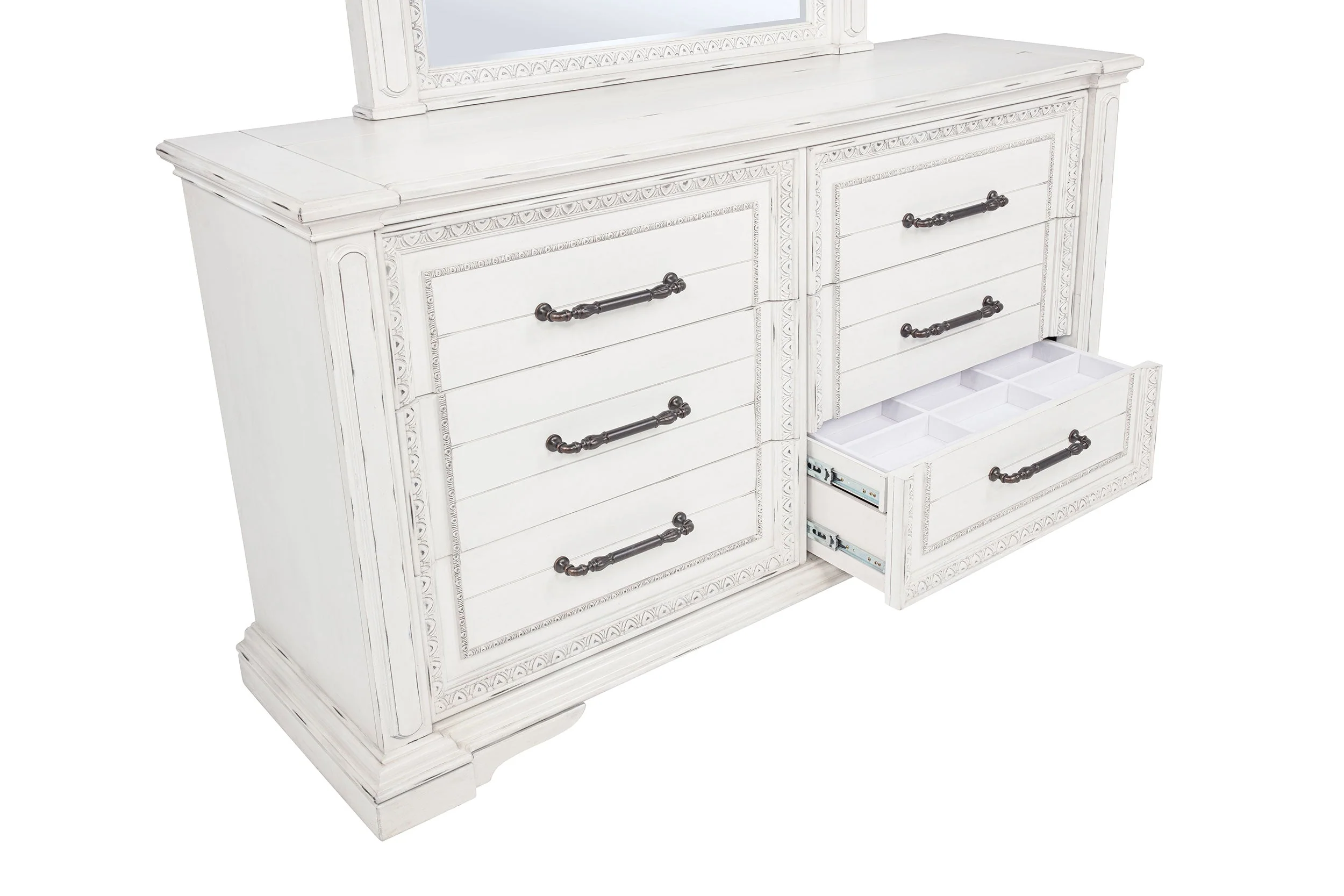 McKinney Vintage White 4-piece Eastern King Bedroom Set - Image 13