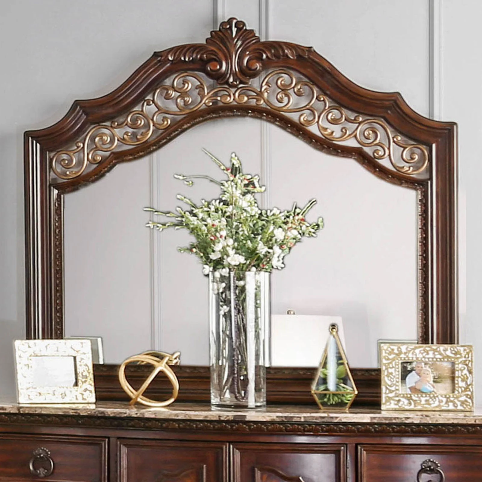 Menodora Brown Cherry 4-Piece Queen Bedroom Set - Image 5