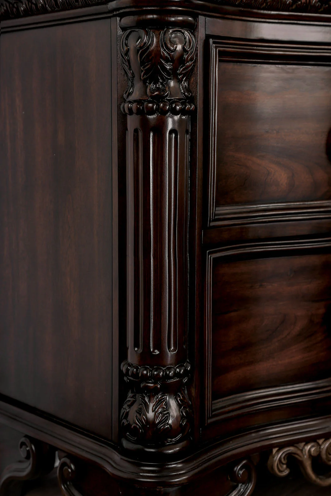 Menodora Brown Cherry 5-Piece Queen Bedroom Set - Image 8