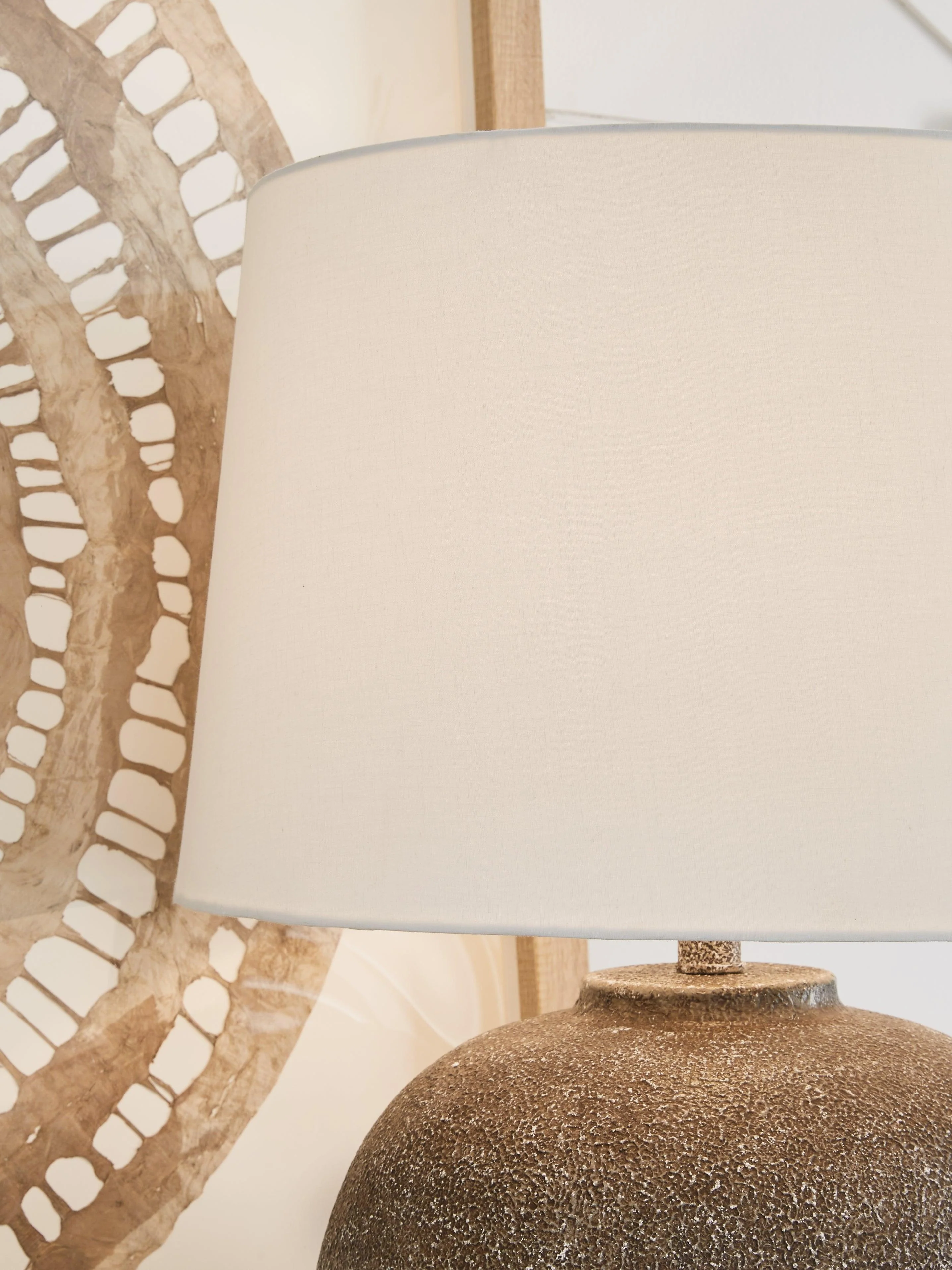 Neavesboro Antique Brown/White Table Lamp - Image 2