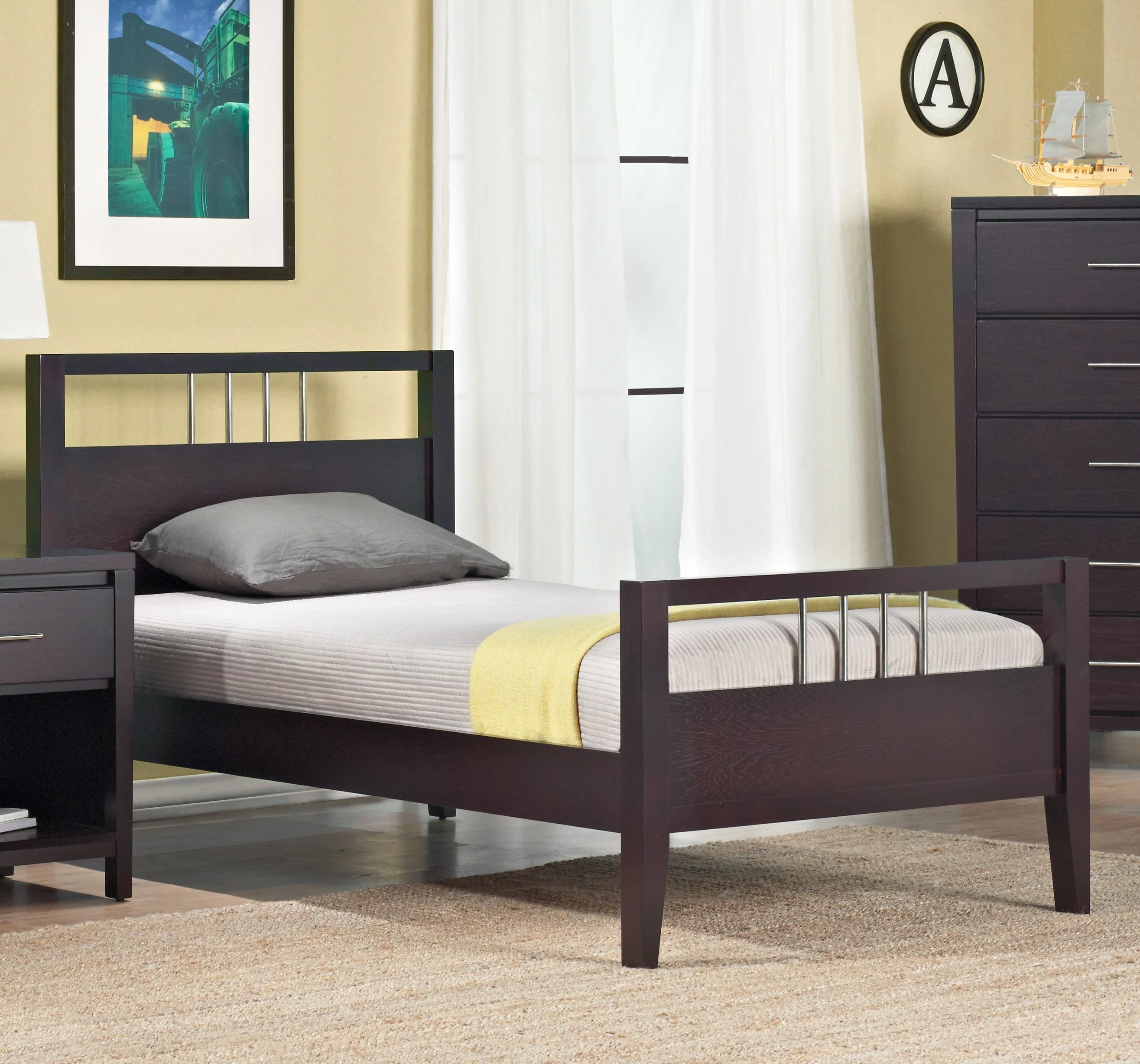 Nevis Wood Eastern King Platform Bed in Espresso - Image 2