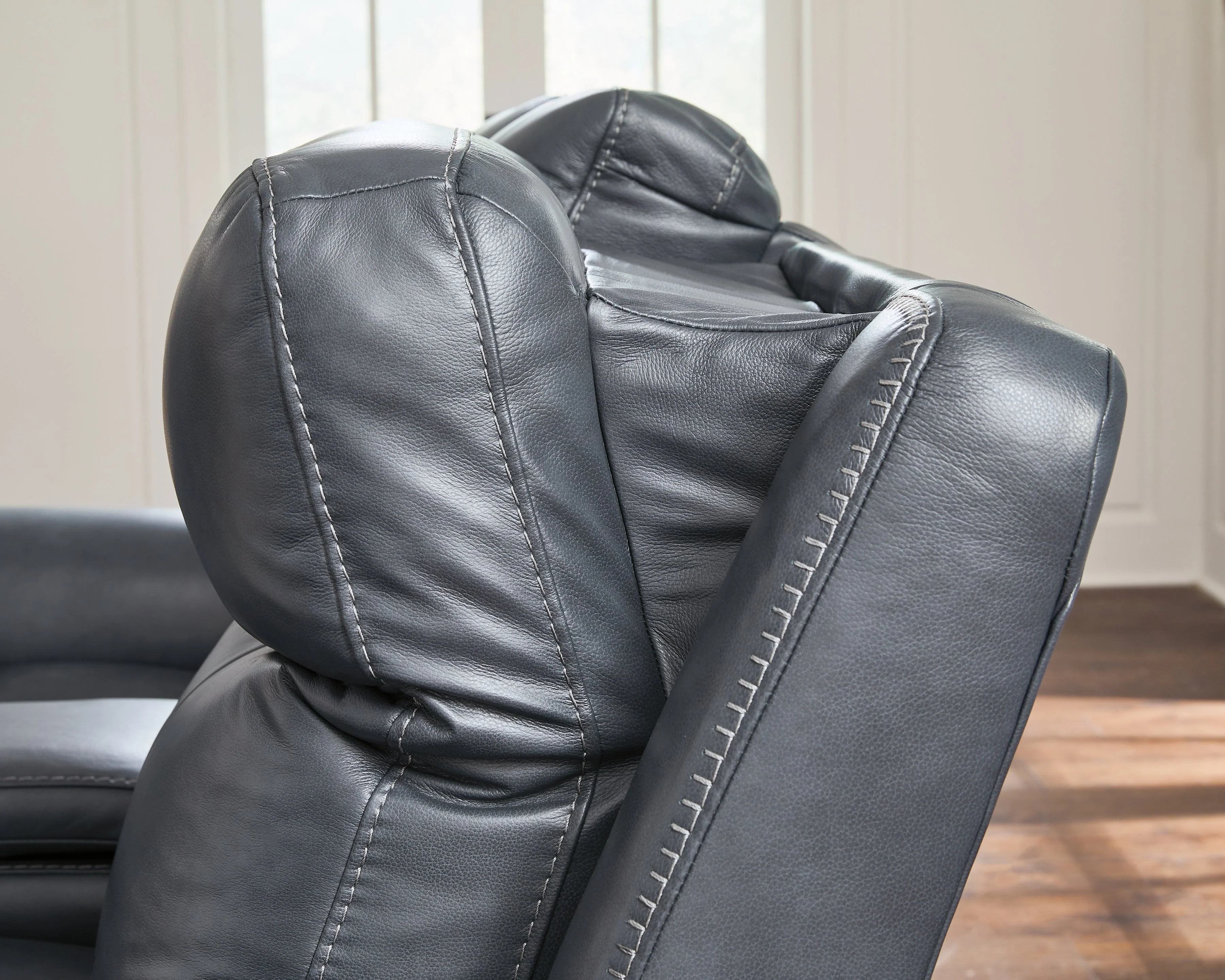Next Move Admiral Power Reclining Loveseat - Image 5