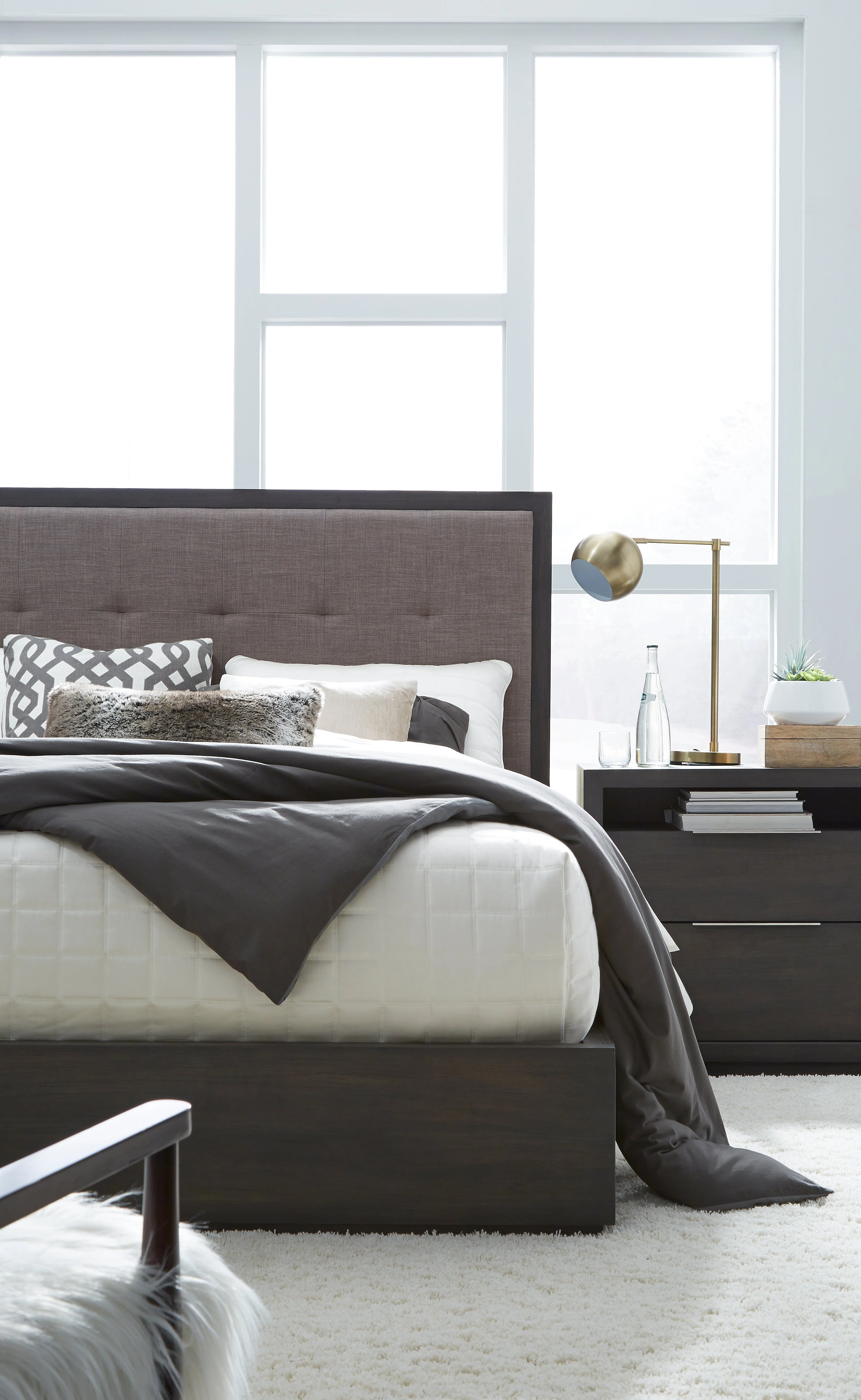 Oxford Upholstered Footboard California King Storage Bed in Dolphin - Image 3