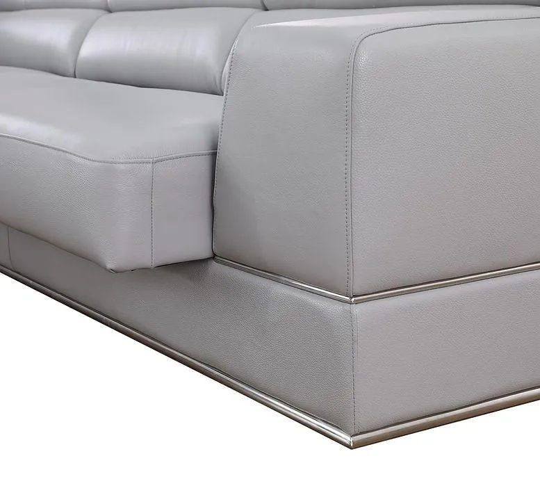 Pella Light Grey Sectional - Image 5