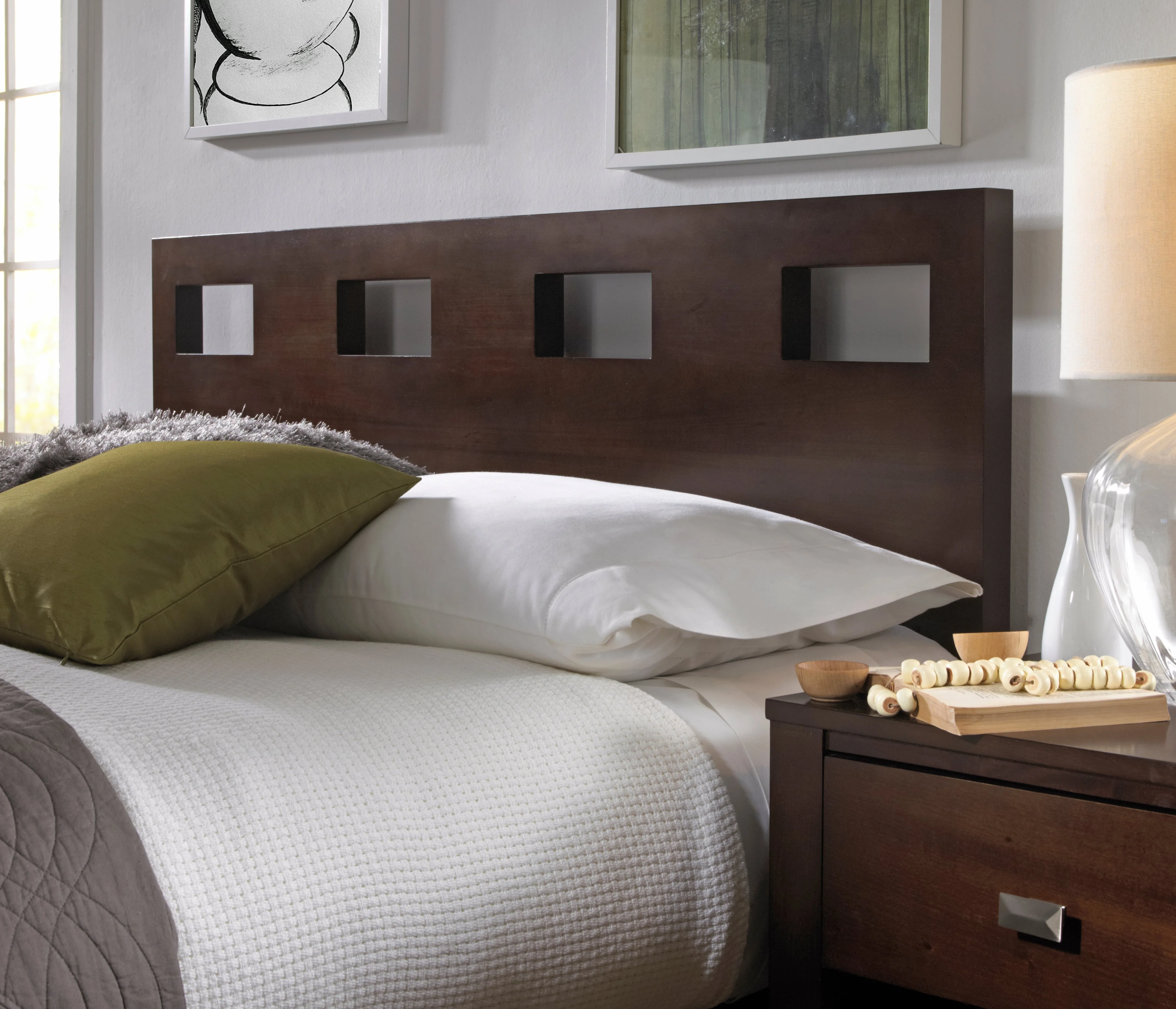 Riva Wood California King Bed in Chocolate Brown - Image 4