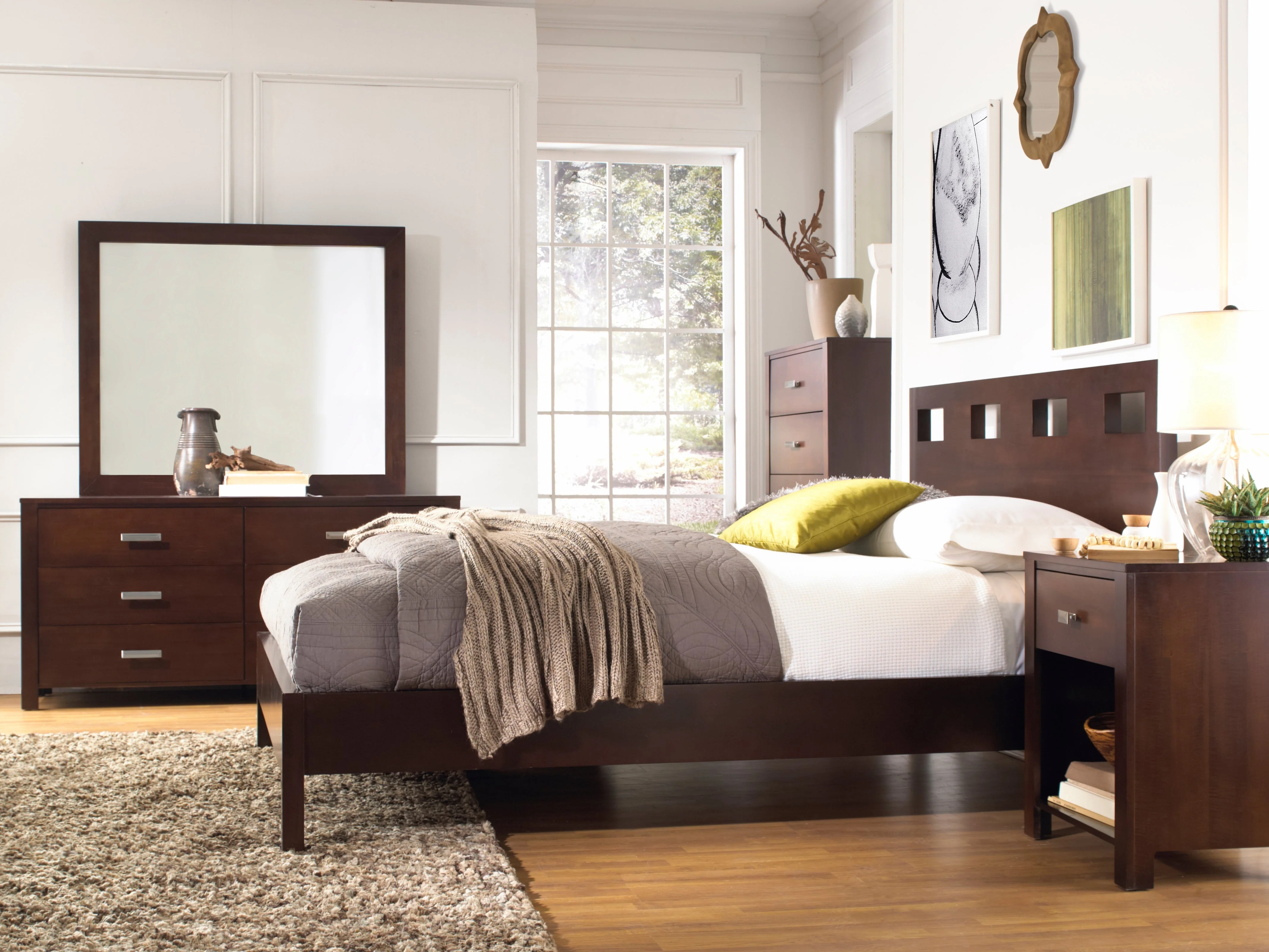 Riva Wood Eastern King Bed in Chocolate Brown - Image 2