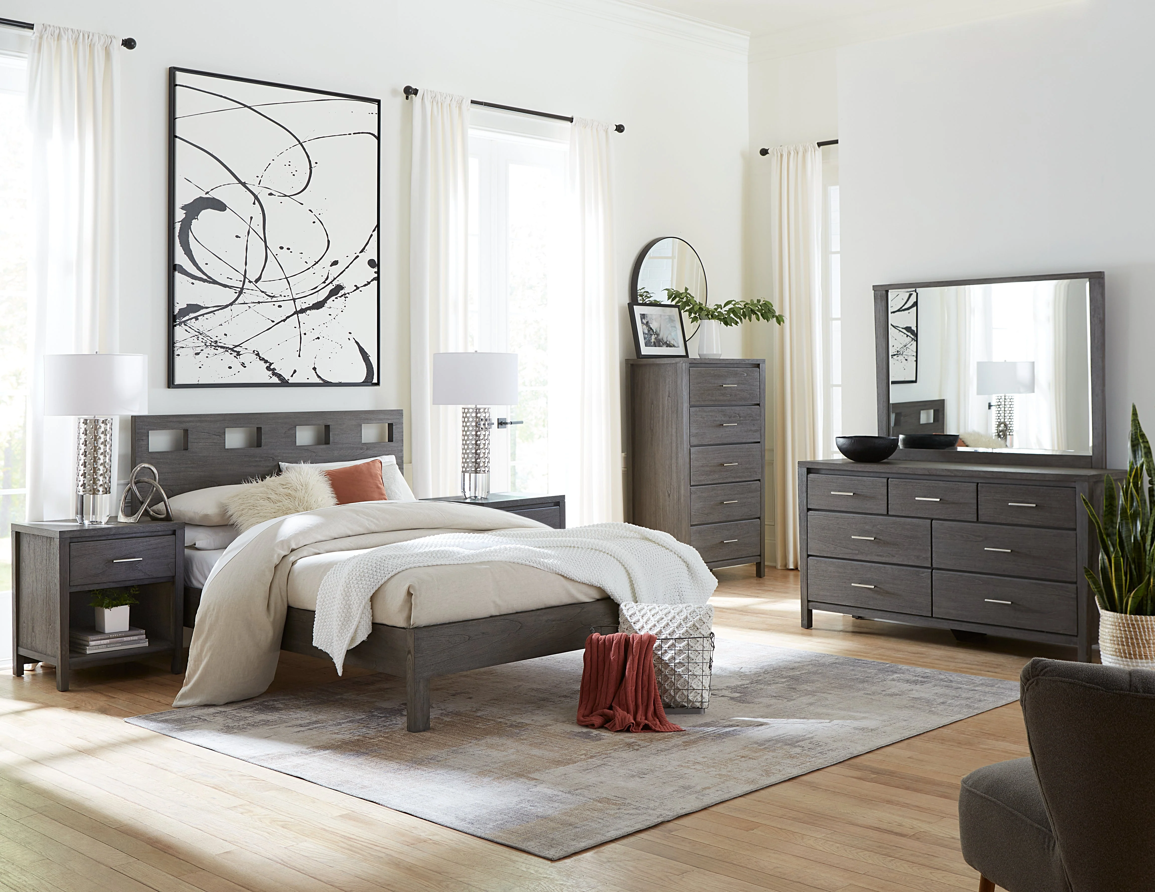 Riva Wood Eastern King Bed in Sharkskin - Image 3