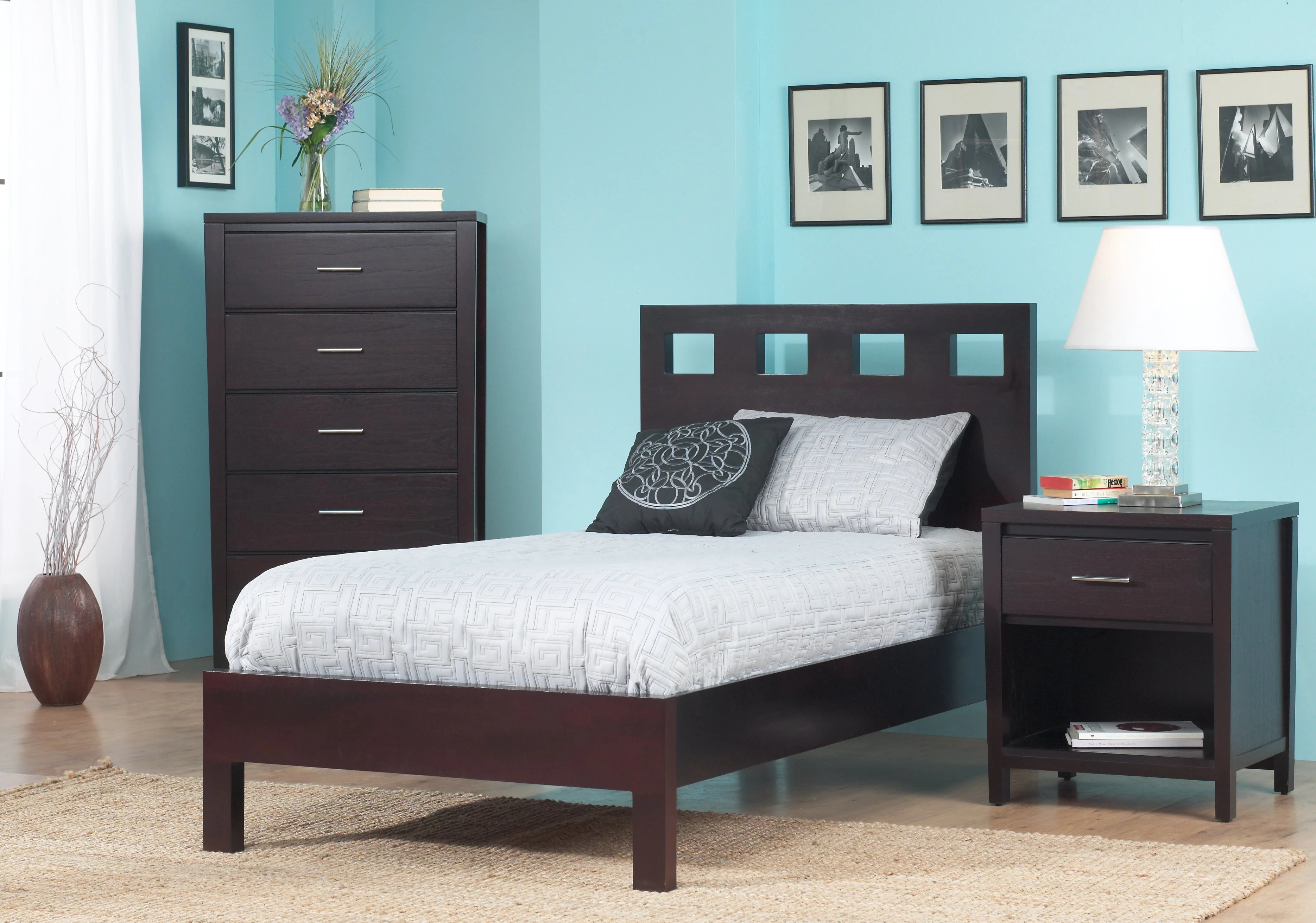Riva Wood Queen Platform Bed in Espresso - Image 5
