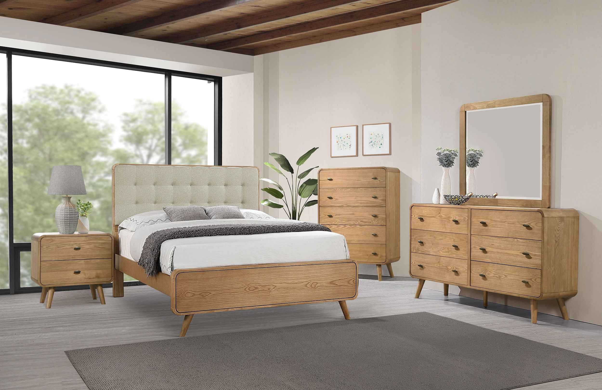 Robyn Light Ash 5-piece Queen Bedroom Set