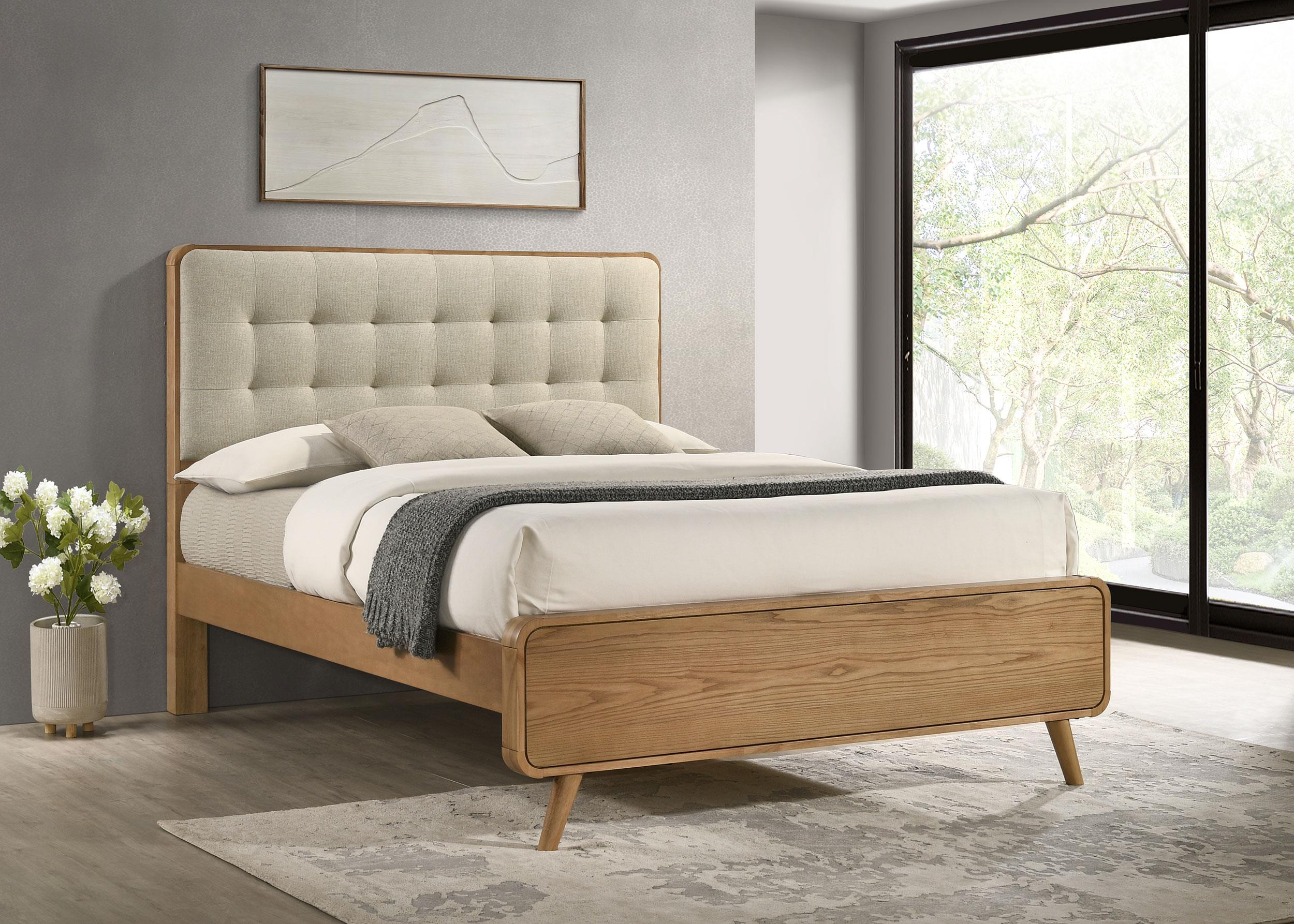 Robyn Light Ash Wood Queen Platform Bed