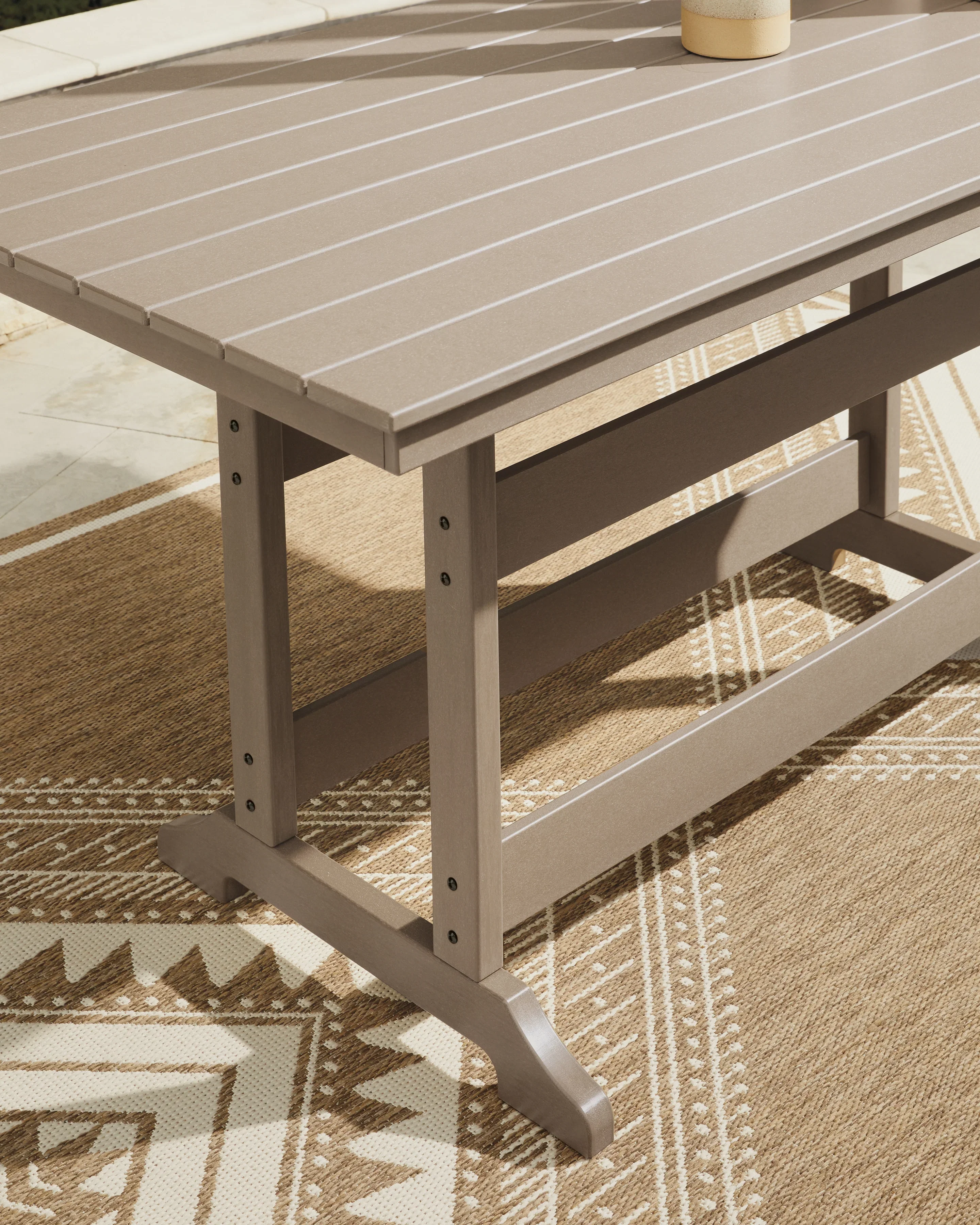 Seacliff Beach Medium Brown Outdoor Counter Height Dining Table and 4 Barstools - Image 4