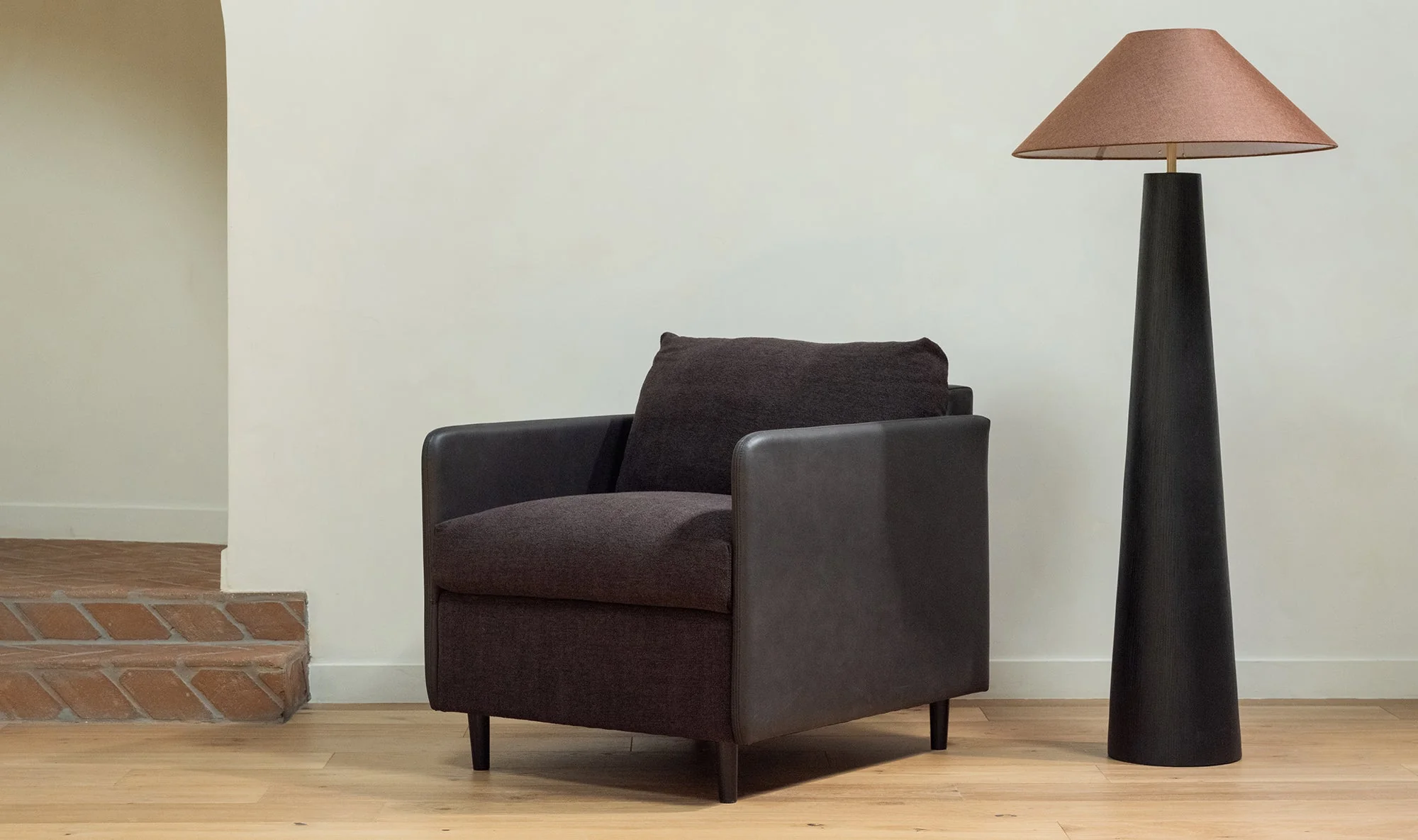 Teller Accent Chair Warm Black - Image 4
