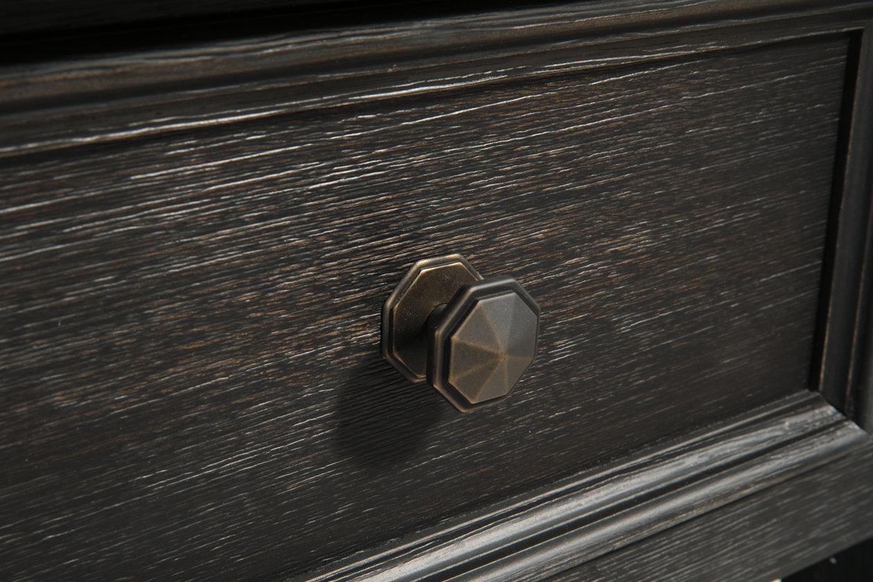 Tyler Creek Grayish Brown/Black End Table - Image 5
