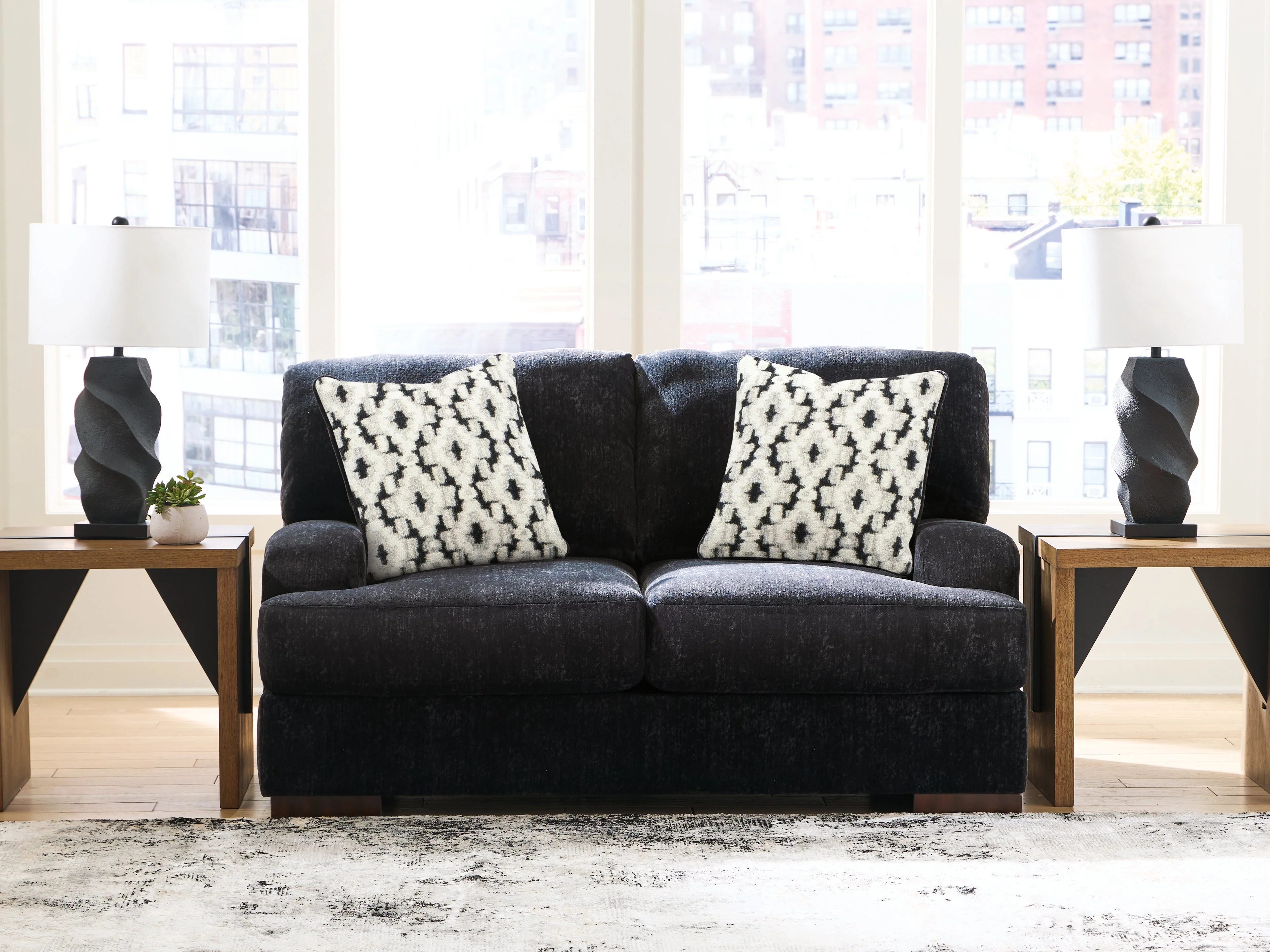 Whitmore Manor Black Pearl Loveseat