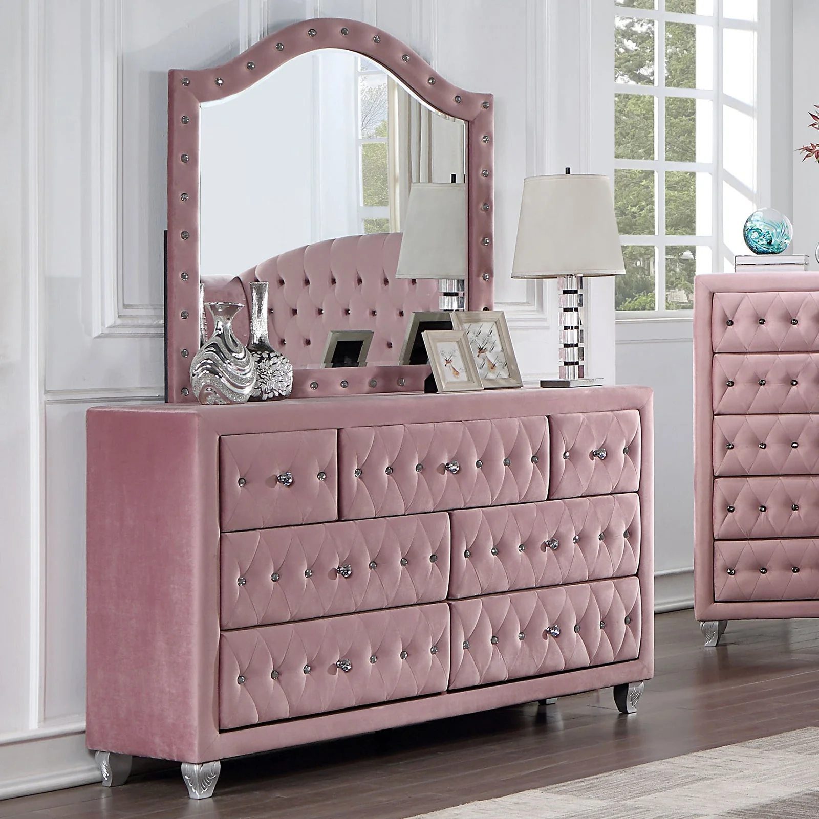 Zohar Pink 4-Piece Twin Bedroom Set - Image 3